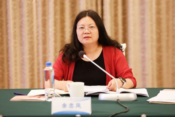 市教育局副局长余忠凤讲话 (1).jpg